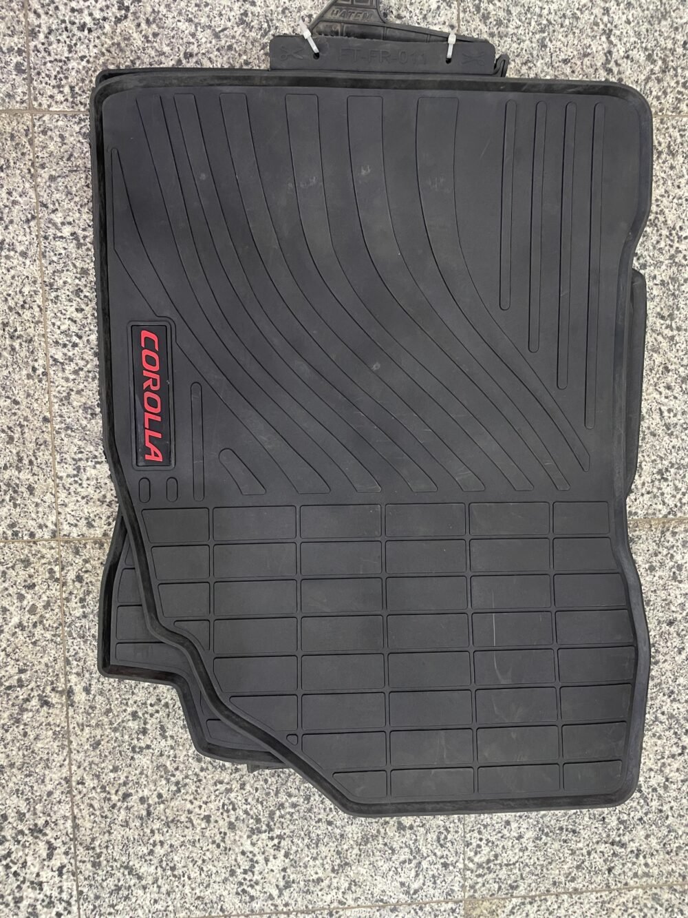 دواسات ربر تويوتا كرولا 2014