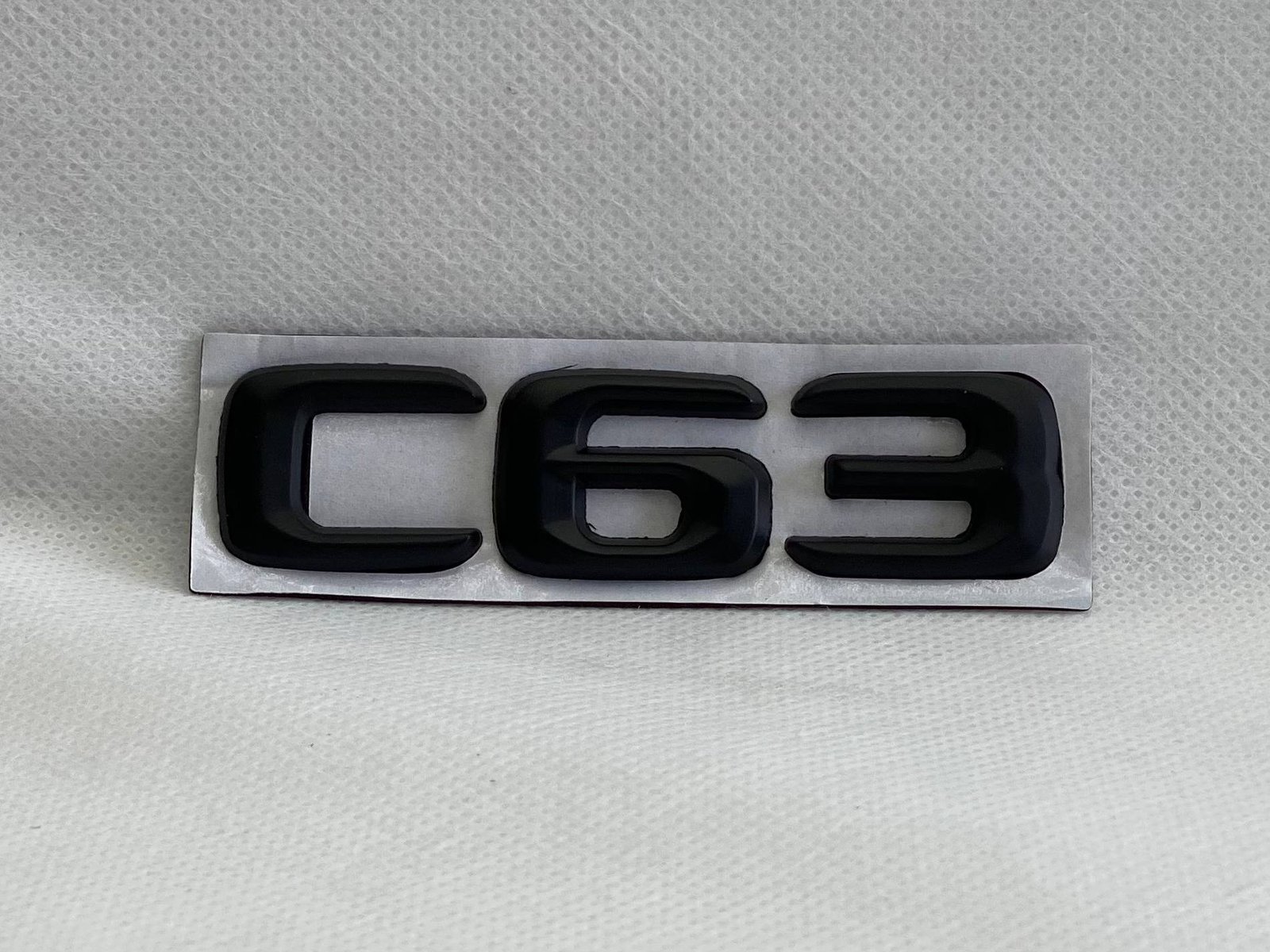علامة سيارة C63 - الصورة 3